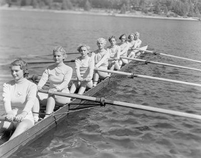 women rowing